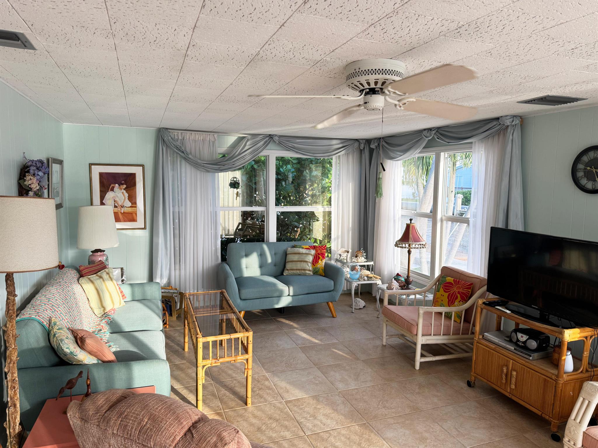 BRINY BREEZES, Inc - Residential