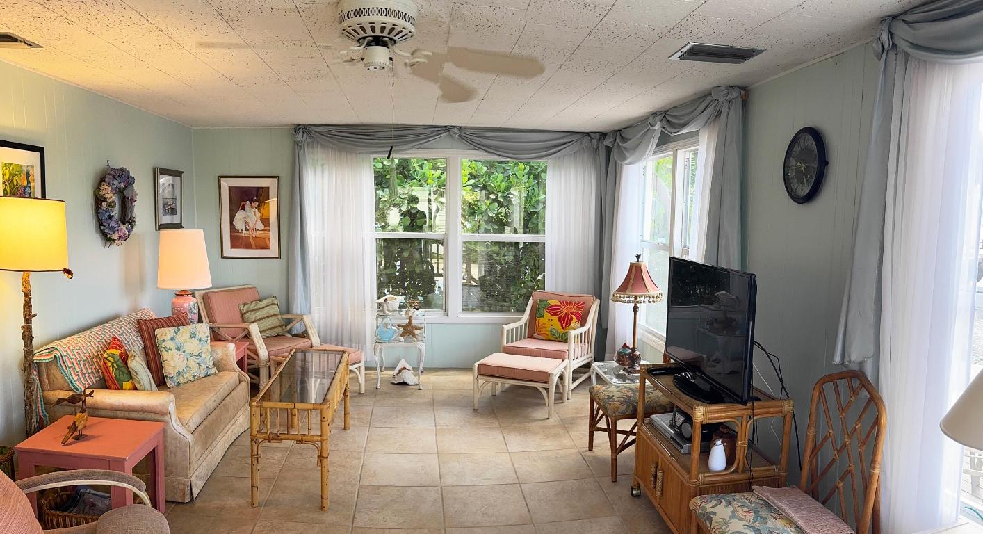 BRINY BREEZES, Inc - Residential