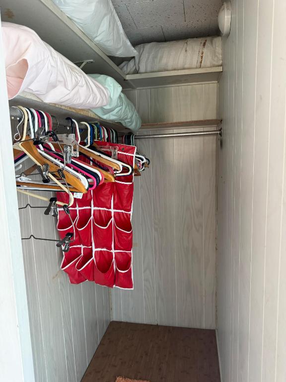 BRINY BREEZES, Inc - Residential