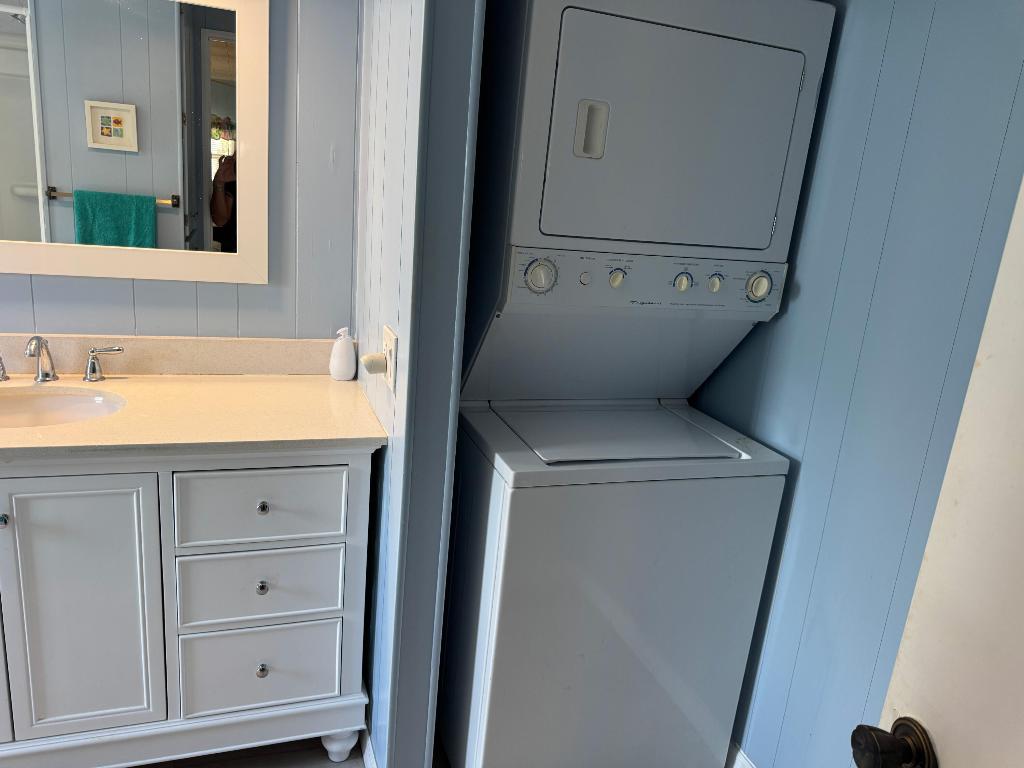 BRINY BREEZES, Inc - Residential