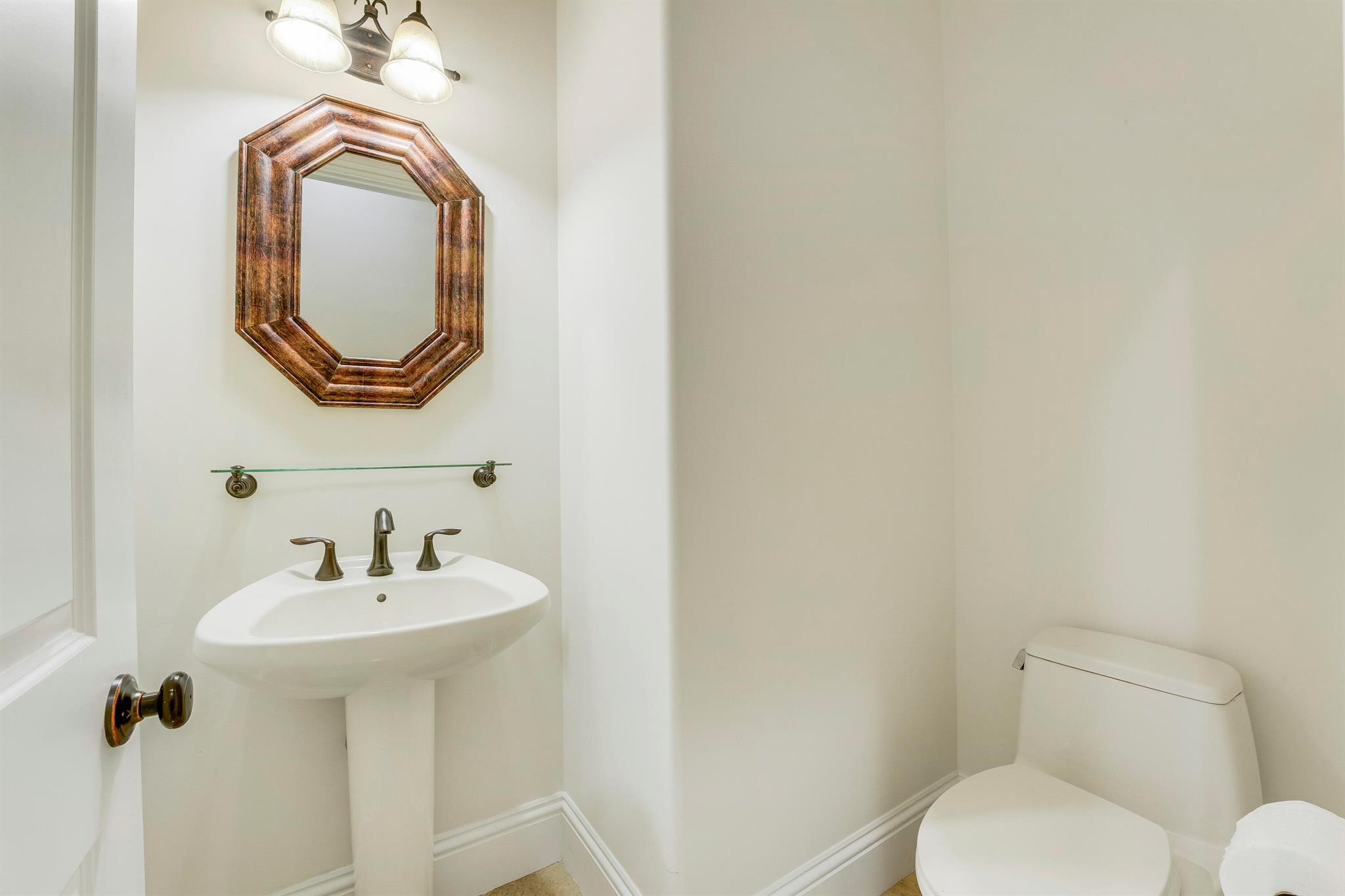 STONEWAL ESTATES - Residential Lease