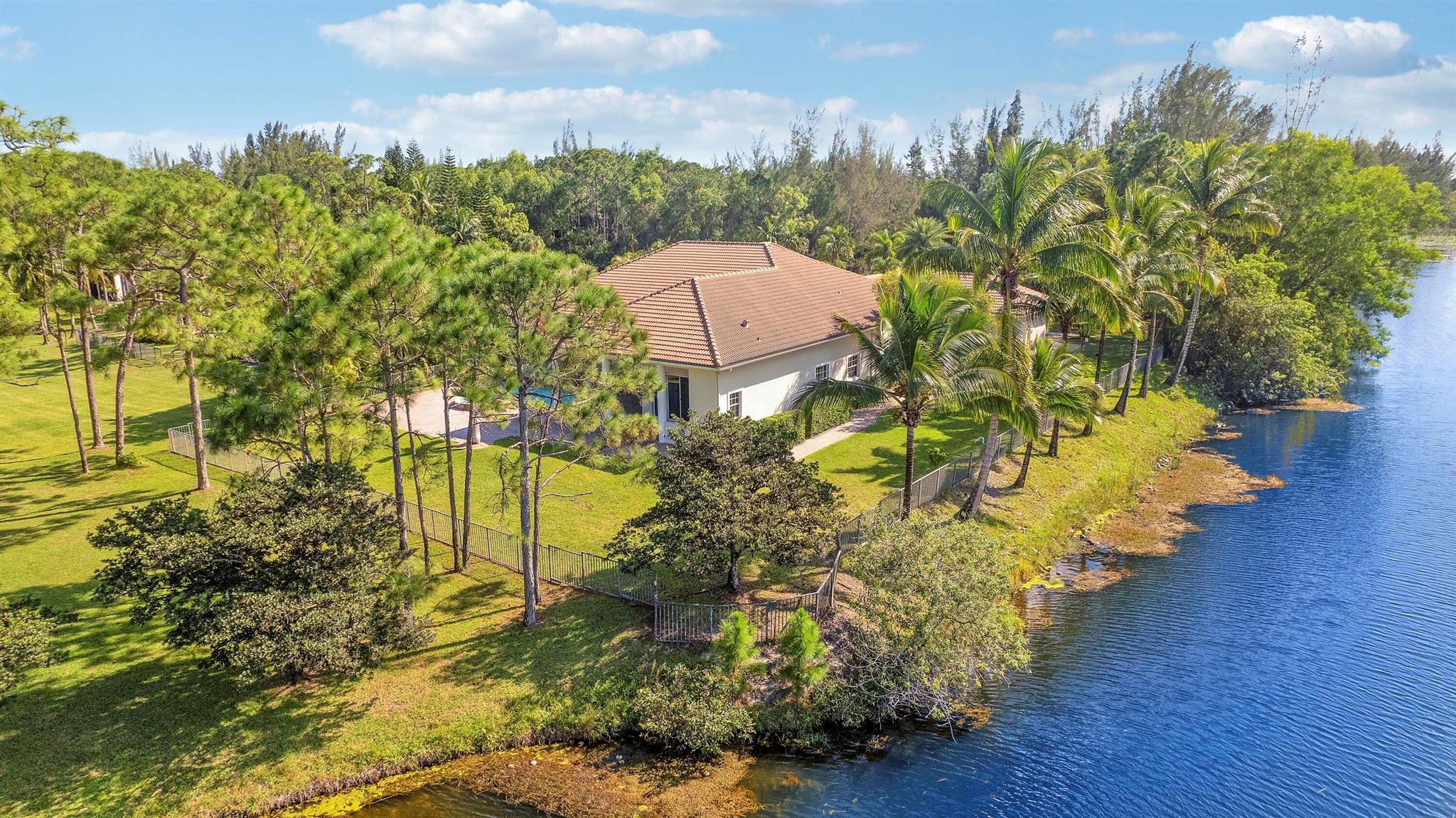 STONEWAL ESTATES - Residential Lease