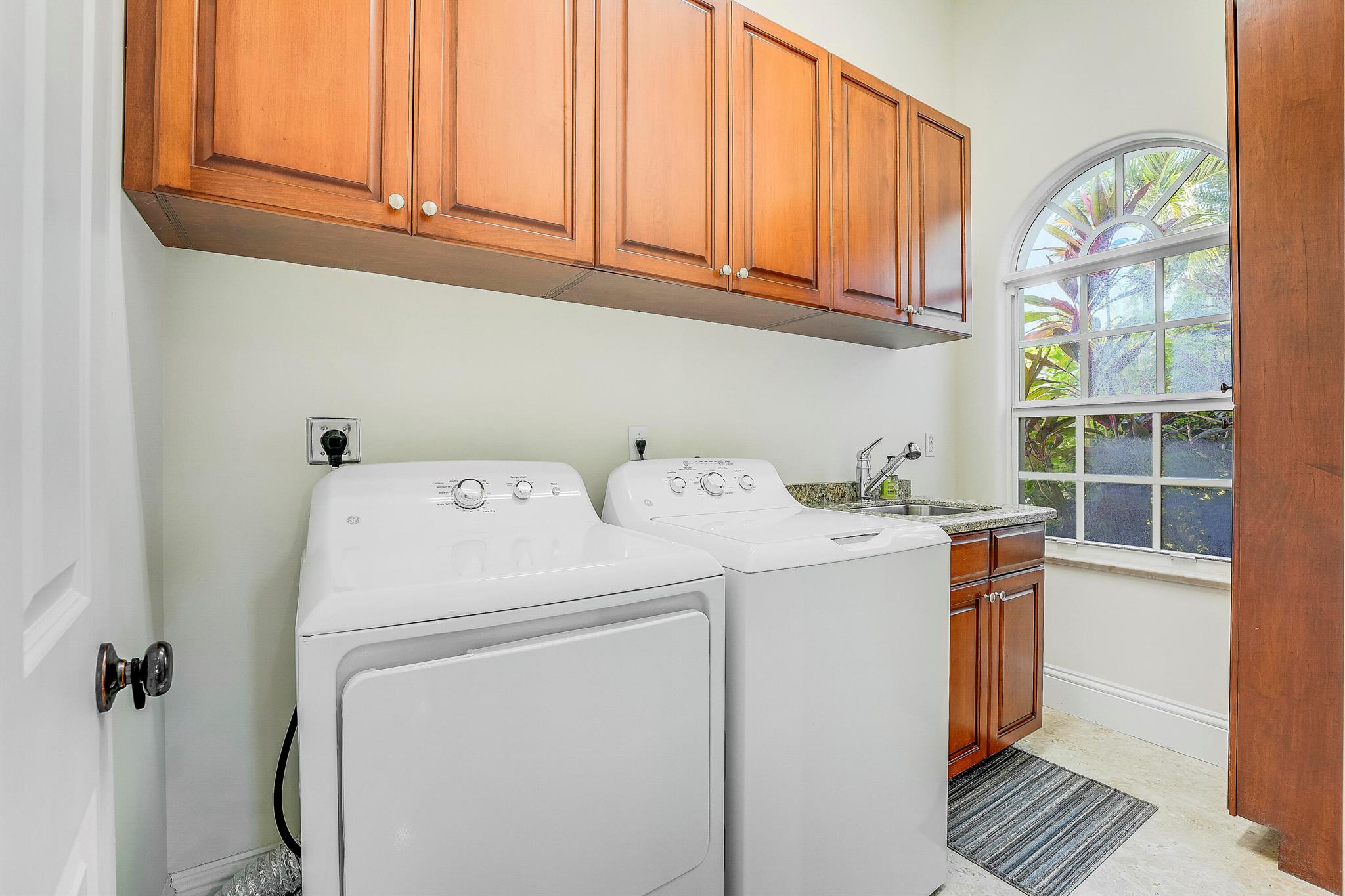 STONEWAL ESTATES - Residential Lease