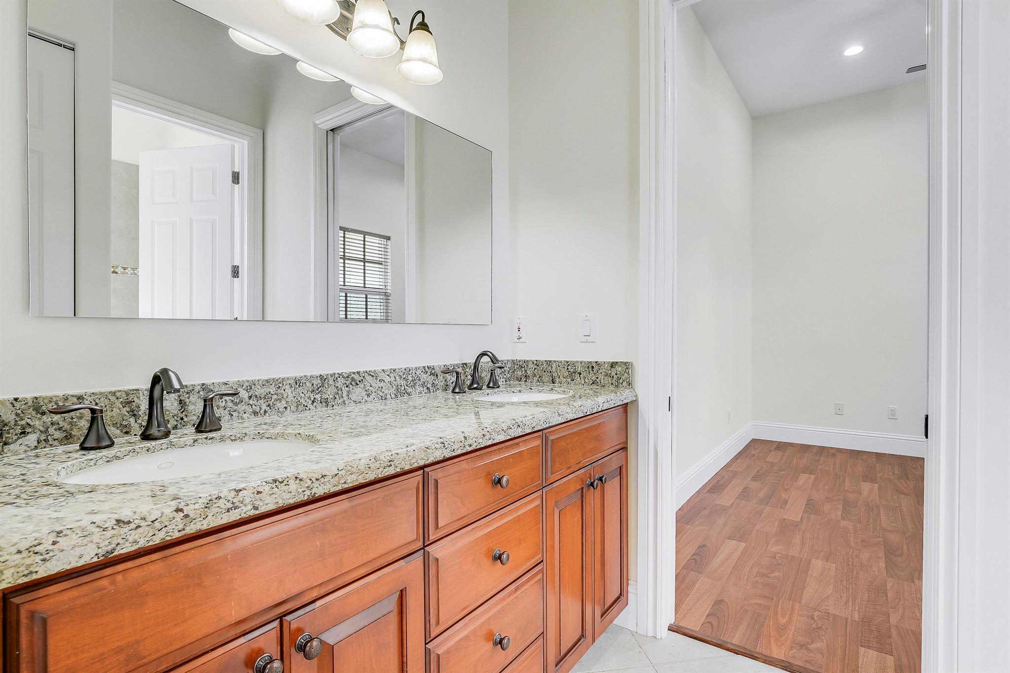 STONEWAL ESTATES - Residential Lease