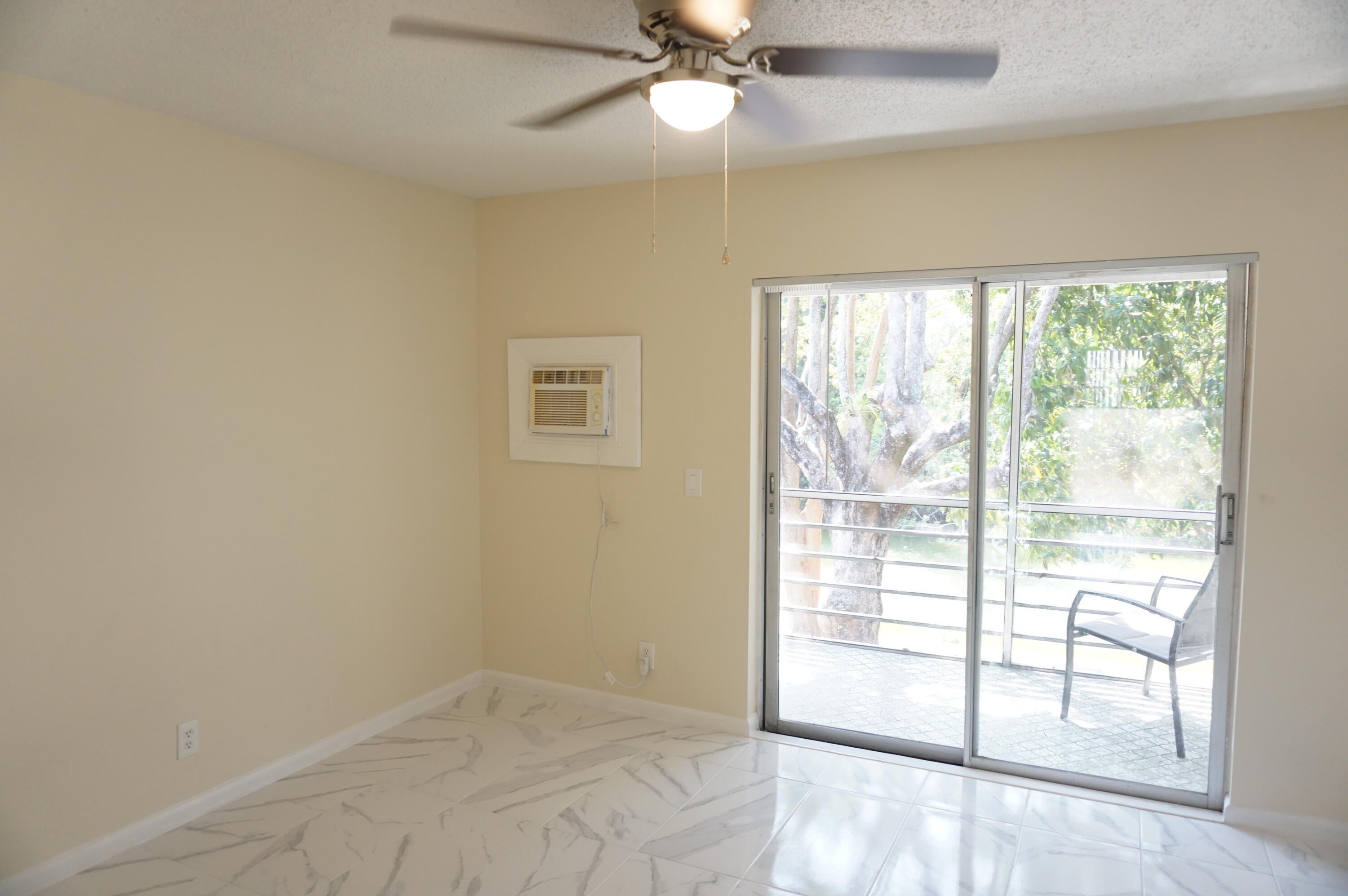 33 Windsor B