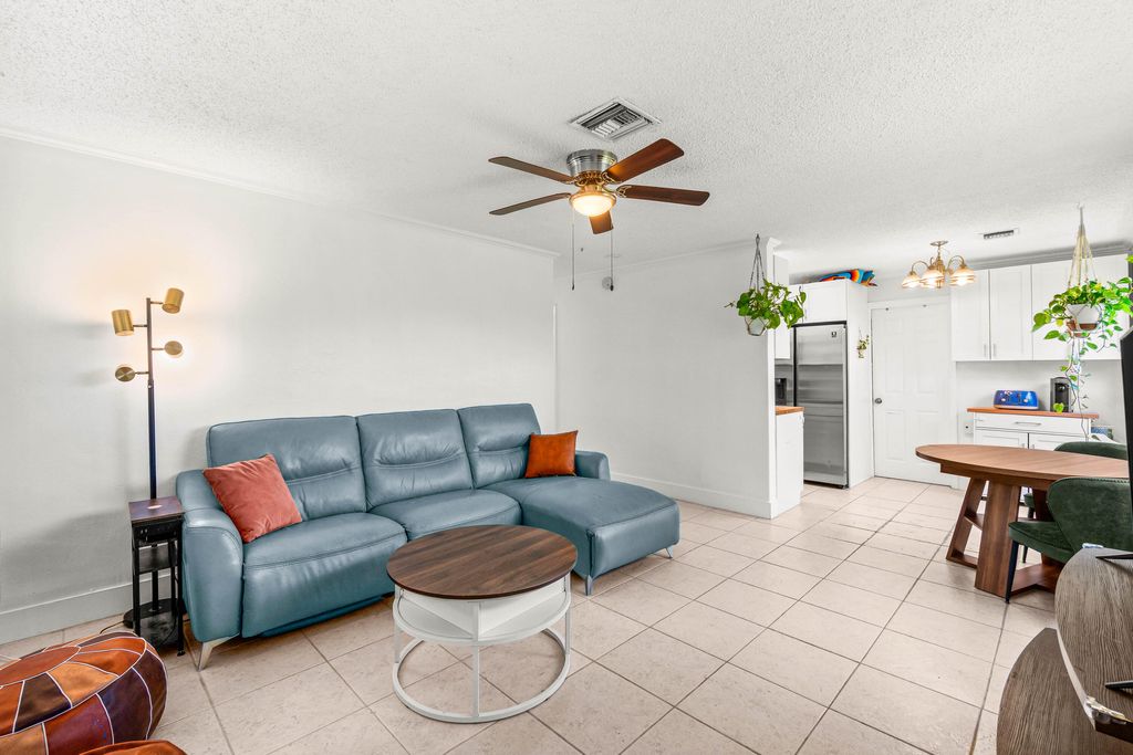 Photo of 414 SW 15th Avenue, Delray Beach, FL 33444 (MLS # B26008314)