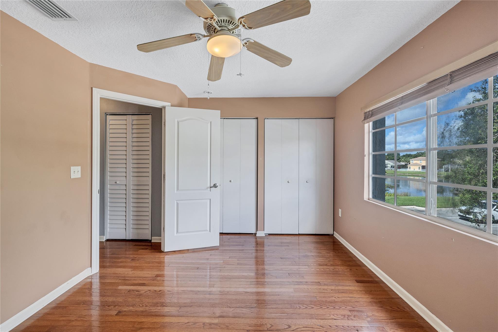 VICTORIA ISLES - Residential