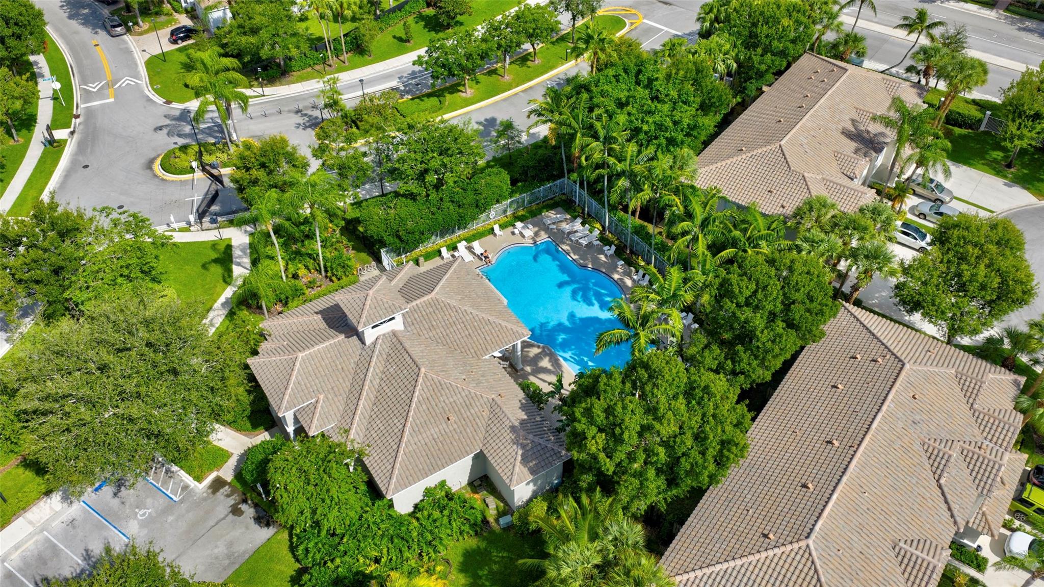 VICTORIA ISLES - Residential