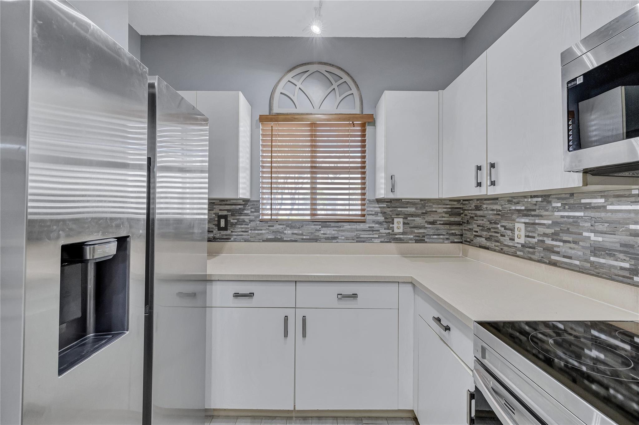 VICTORIA ISLES - Residential