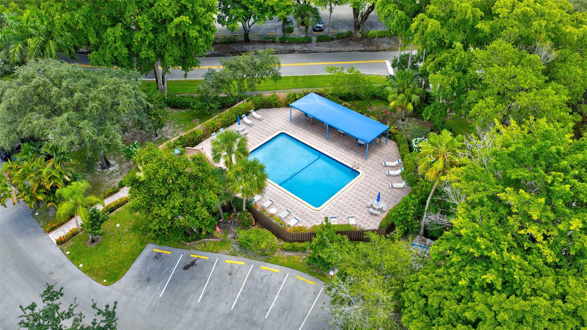 VICTORIA ISLES - Residential