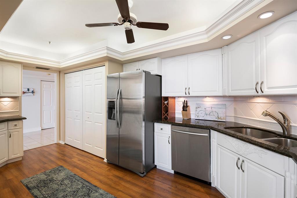 BEACH WALK CONDO - Residential