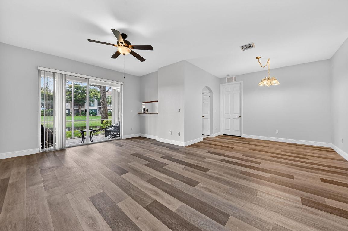 2173 Wingate Bend, Wellington, FL, 33414/$364,900 3 2173 Wingate Bend