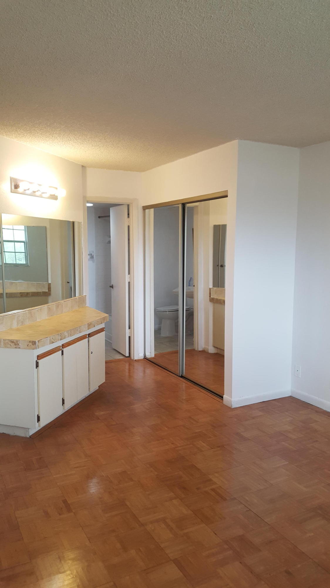 MIDPORT PLACE I, A CONDOMINIUM - Residential Lease