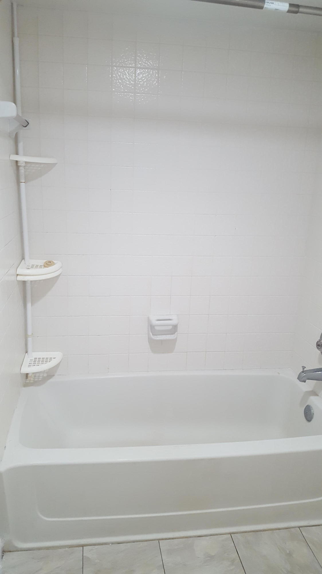 MIDPORT PLACE I, A CONDOMINIUM - Residential Lease