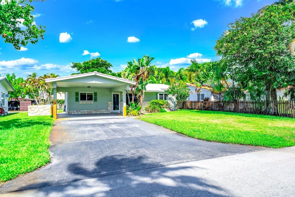 Photo of 4401 NE 13th Avenue, Oakland Park, FL 33334 (MLS # F10516587)