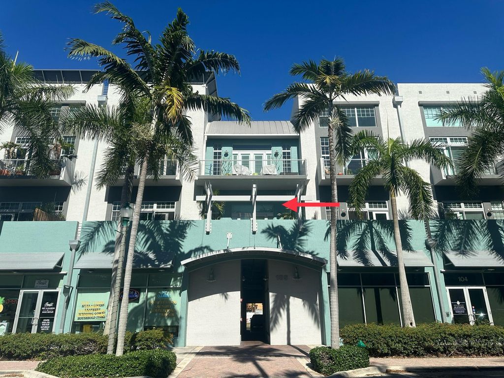 Photo of 185 NE 4th Avenue E #209, Delray Beach, FL 33483 (MLS # R11101519)