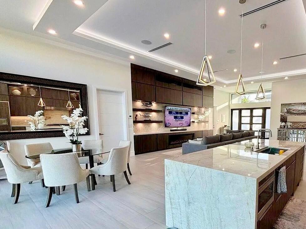 VENETIAN ISLES 1ST SEC - Residential