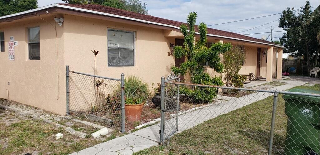 Photo of 3876 Kirk Road, Palm Springs, FL 33461 (MLS # R10865464)