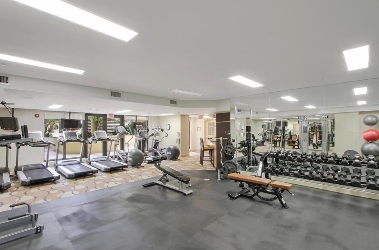 View photos, virtual tours, details... 801 S OLIVE Avenue 723