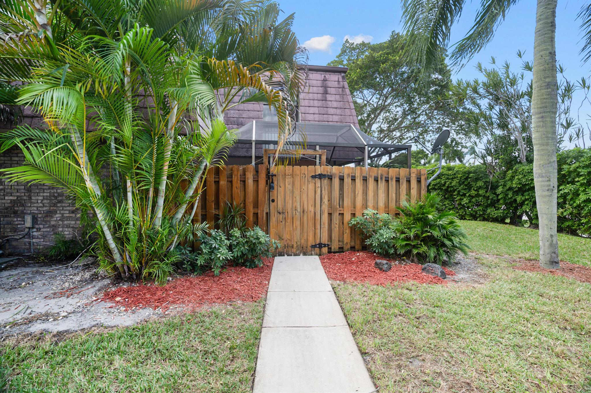 COURTYARDS AT BOCA II - Residential