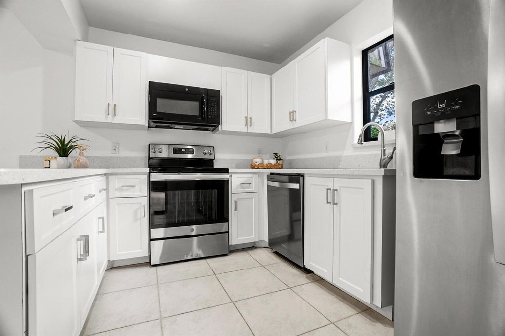 Photo of 7690 Courtyard Run W, Boca Raton, FL 33433 (MLS # R11135755)