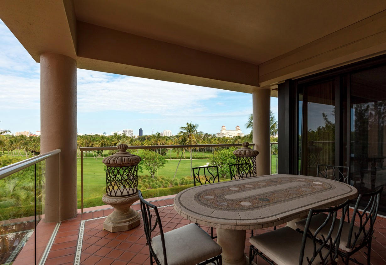 TWO NORTH BREAKERS ROW CONDO - Residential