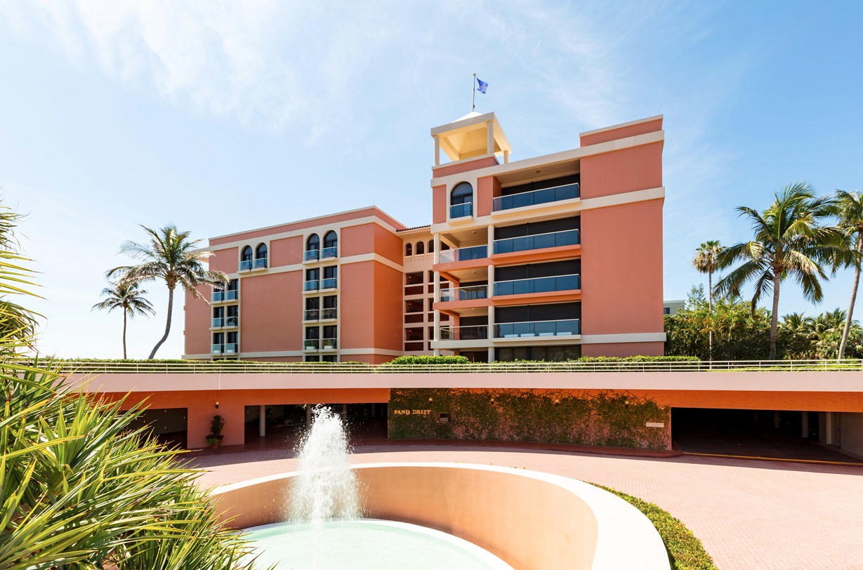 TWO NORTH BREAKERS ROW CONDO - Residential