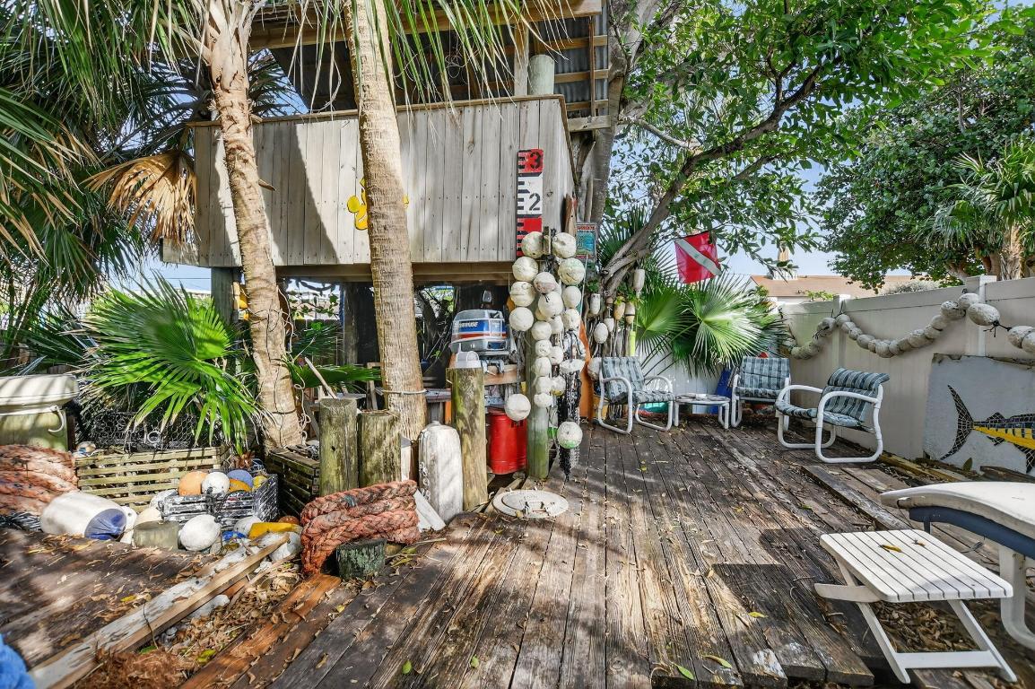 PIRATES COVE - Residential