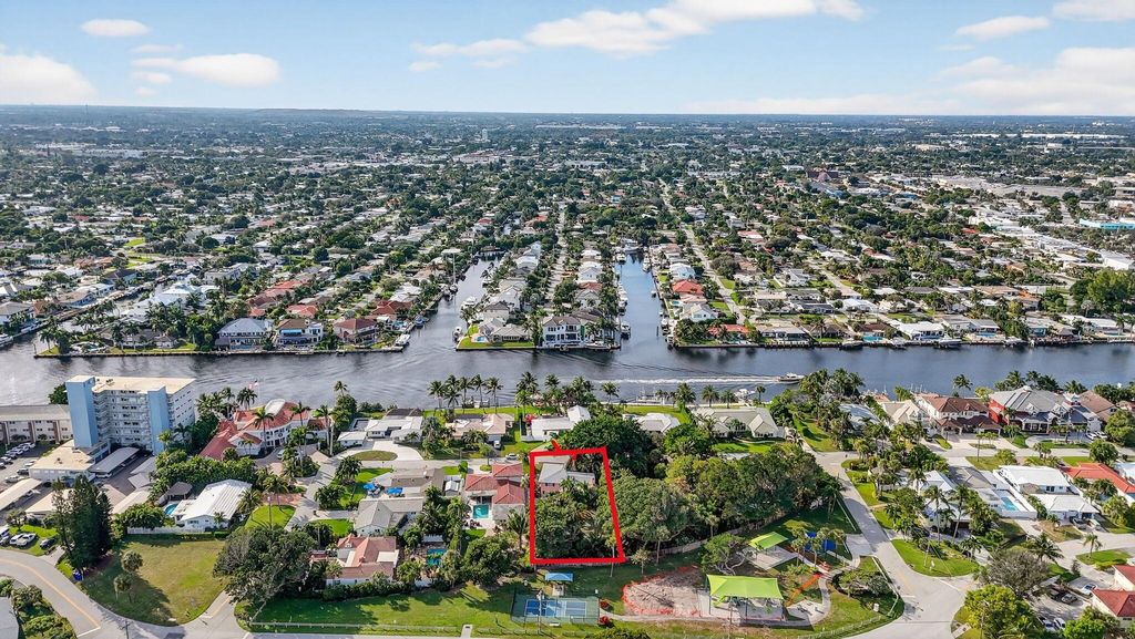 Photo of 460 SE 18th Avenue, Deerfield Beach, FL 33441 (MLS # R11147795)