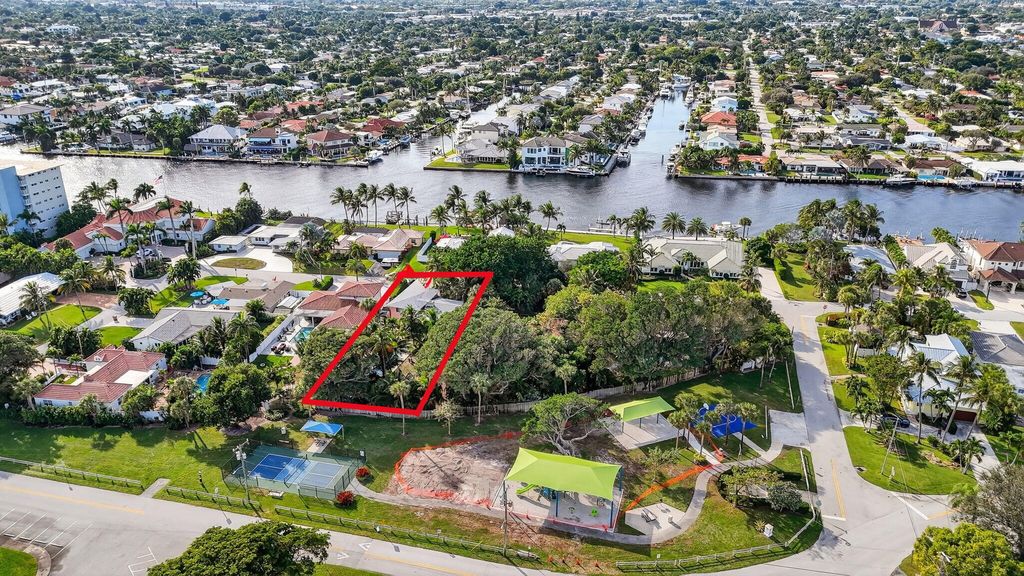Photo of 460 SE 18th Avenue, Deerfield Beach, FL 33441 (MLS # R11147795)