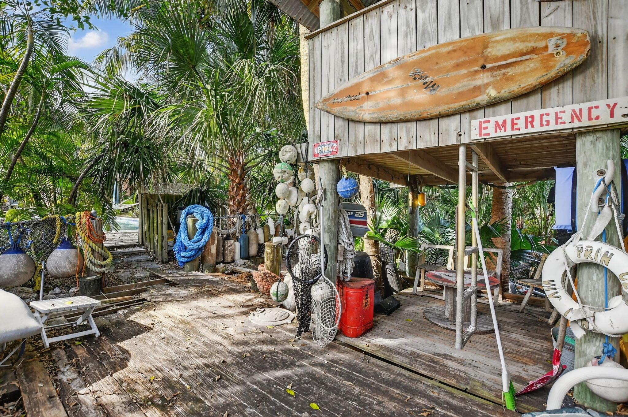 PIRATES COVE - Residential