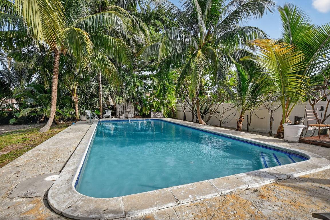 PIRATES COVE - Residential