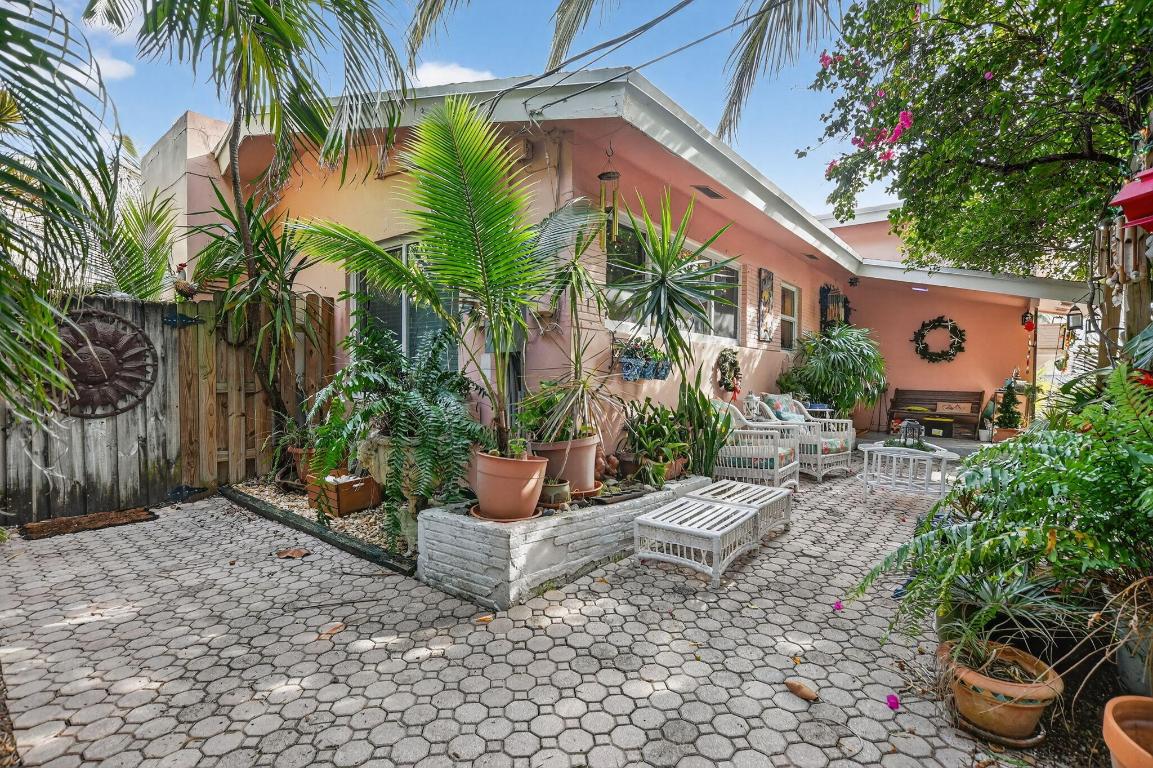 PIRATES COVE - Residential