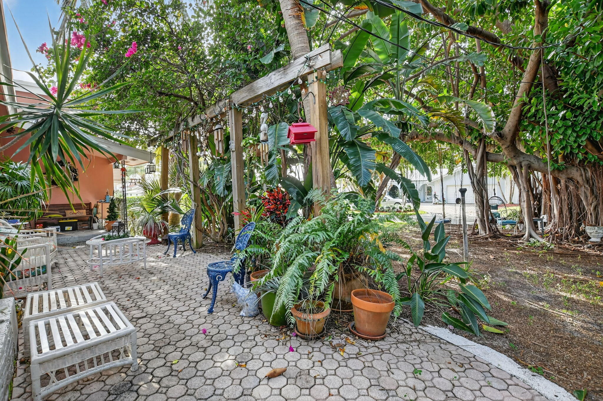 PIRATES COVE - Residential