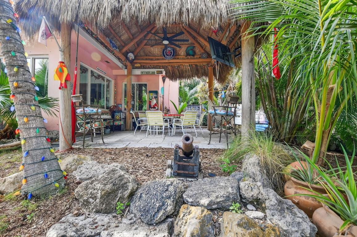 PIRATES COVE - Residential