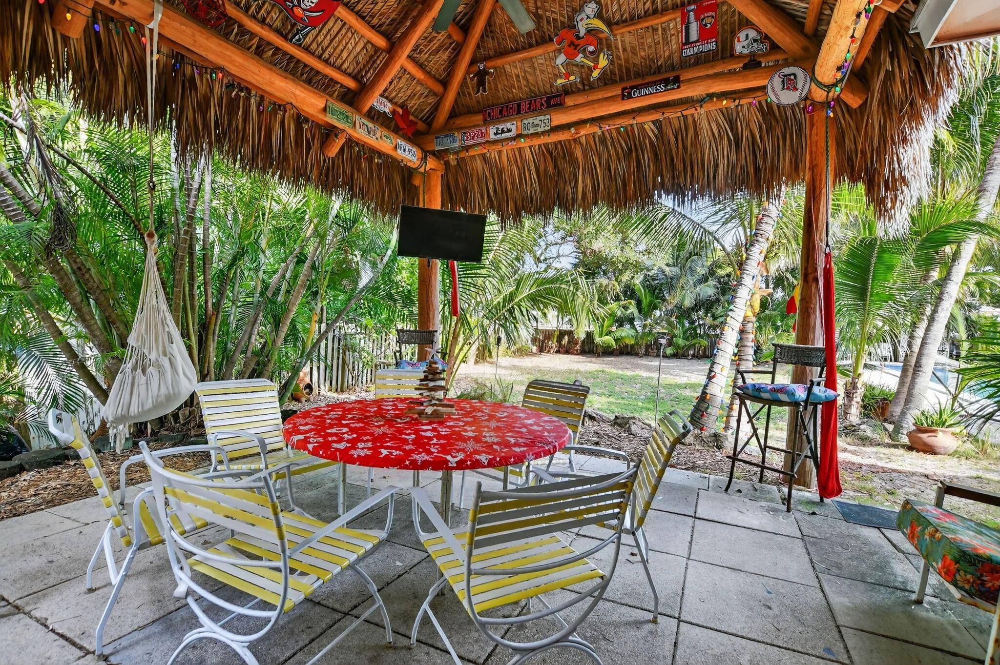 PIRATES COVE - Residential