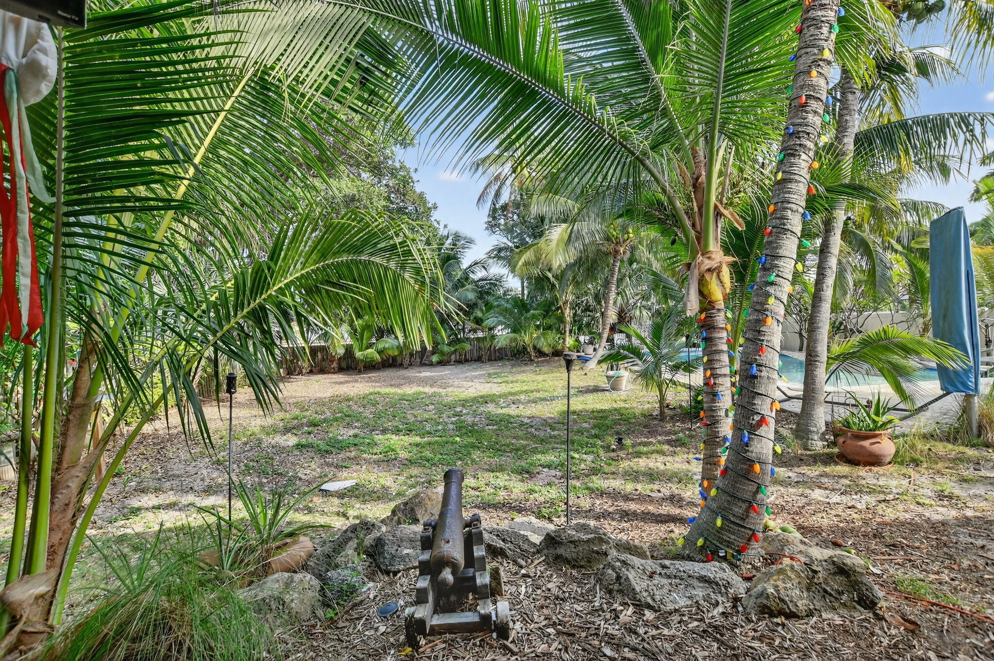 PIRATES COVE - Residential