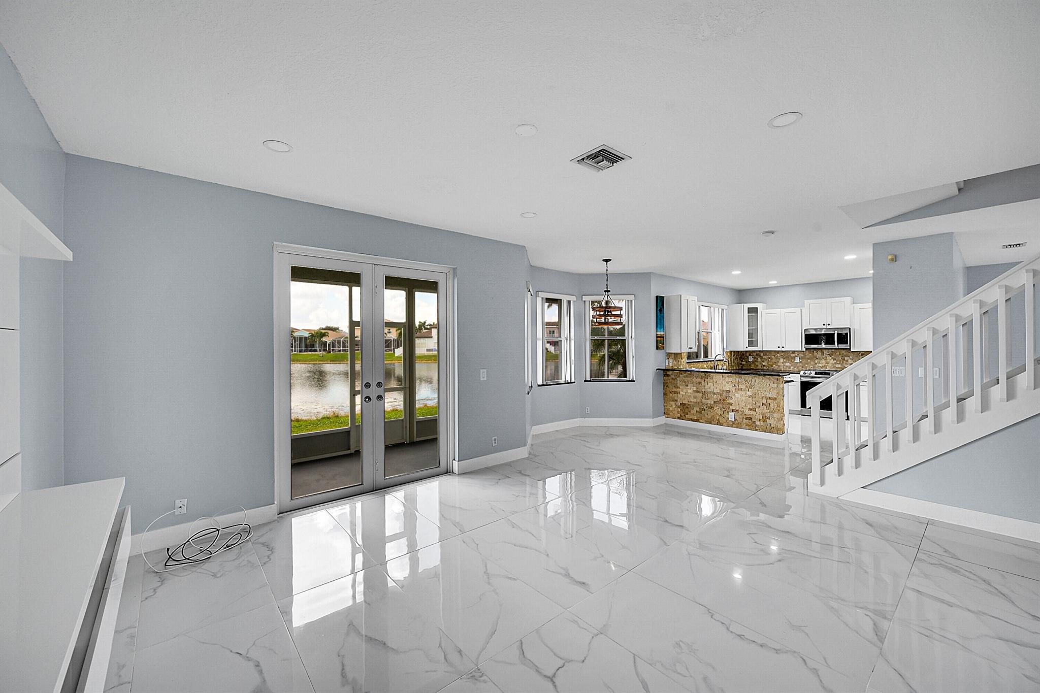 LAKE CHARLESTON TR I 3 - Residential Lease