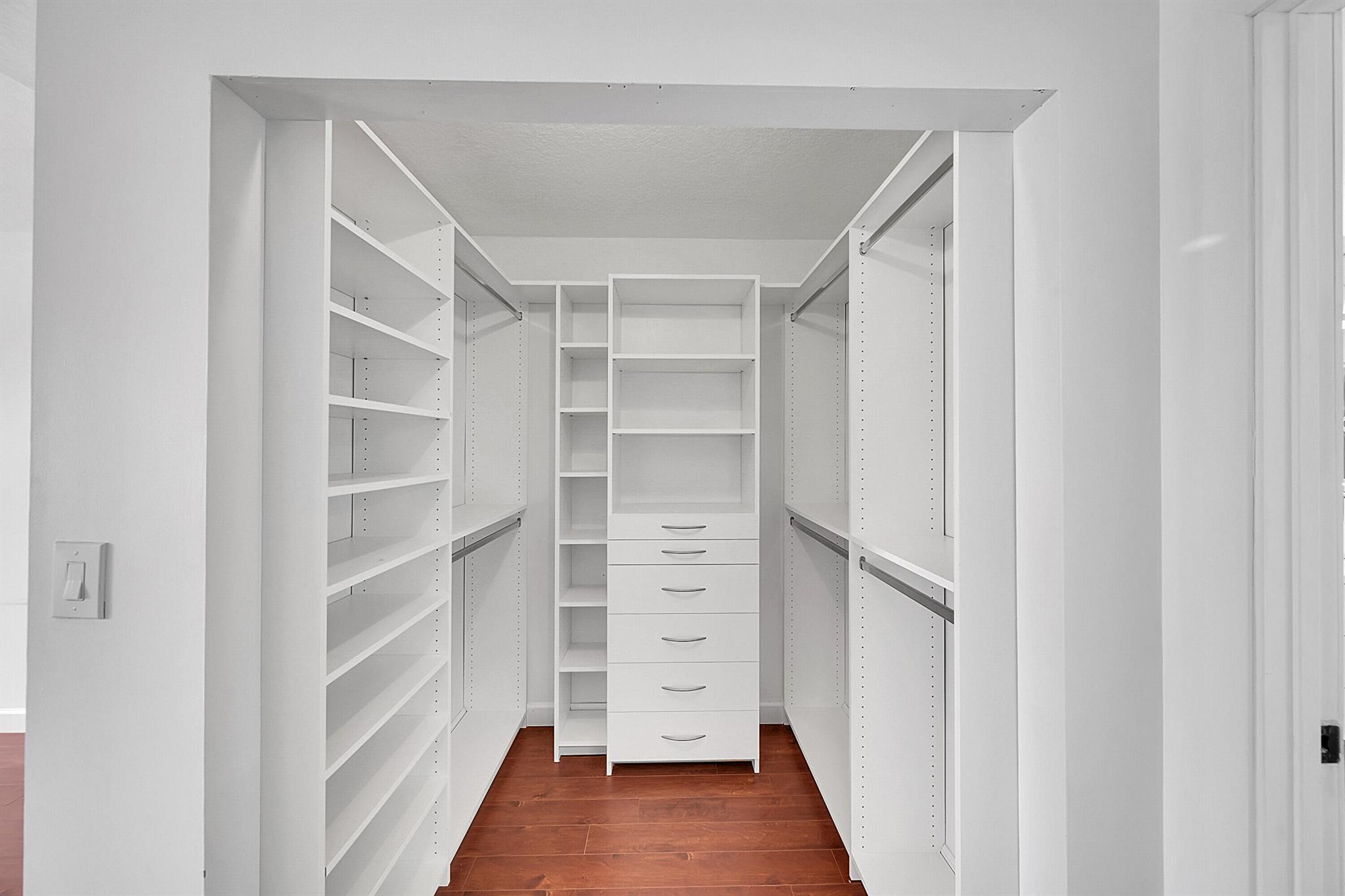 LAKE CHARLESTON TR I 3 - Residential Lease