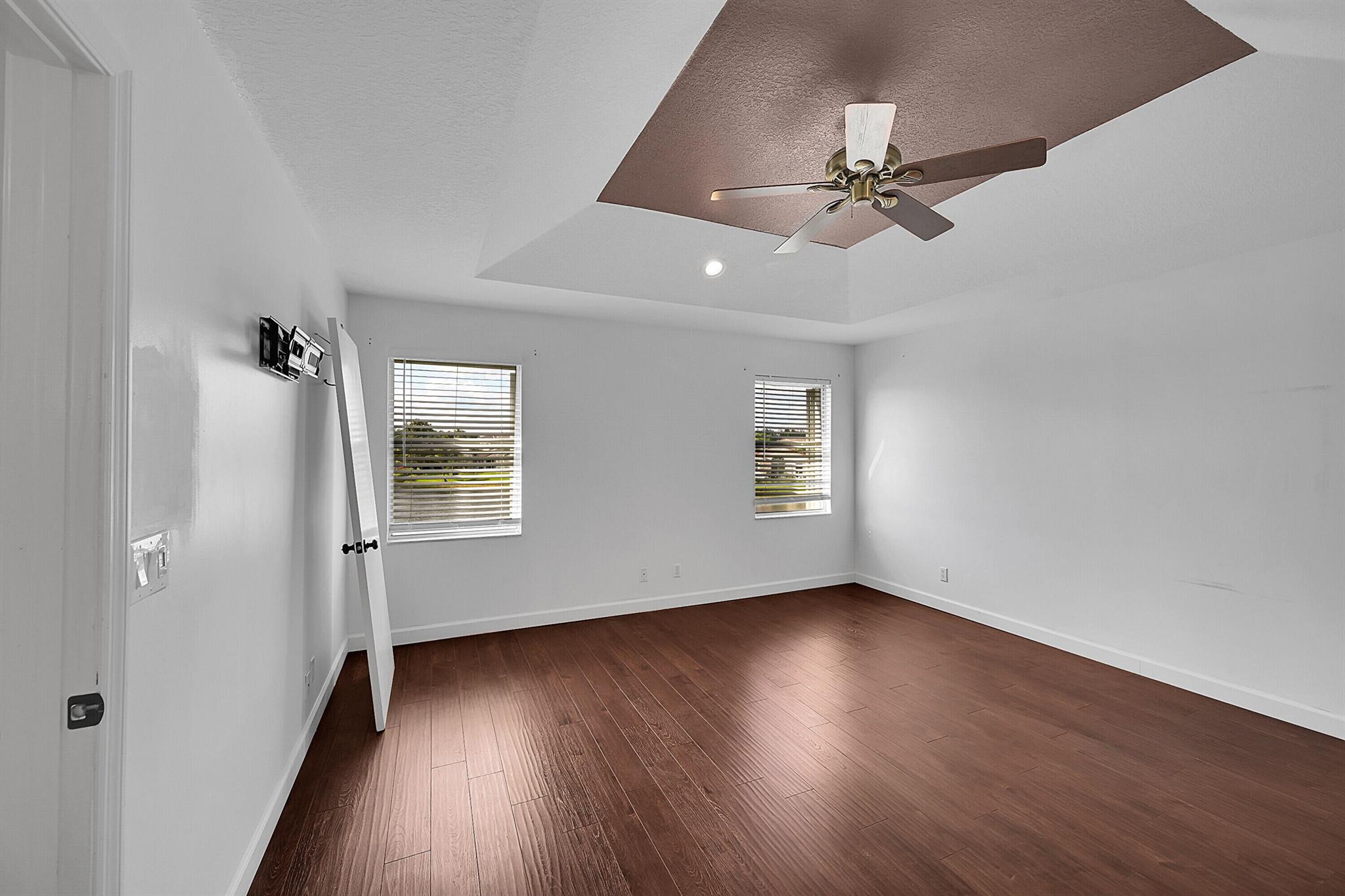 LAKE CHARLESTON TR I 3 - Residential Lease