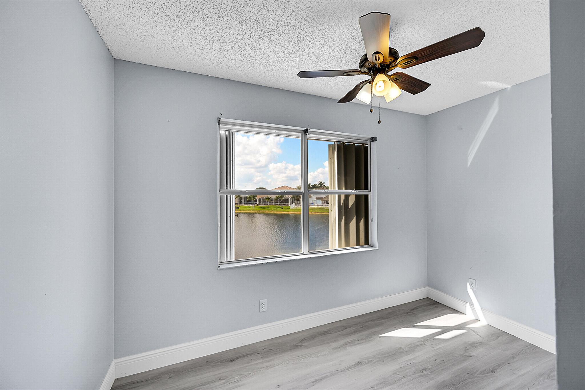 LAKE CHARLESTON TR I 3 - Residential Lease