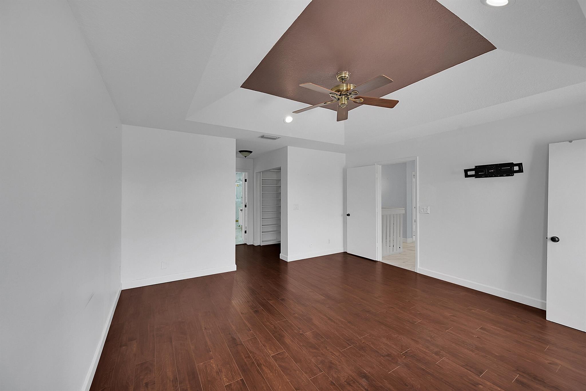 LAKE CHARLESTON TR I 3 - Residential Lease