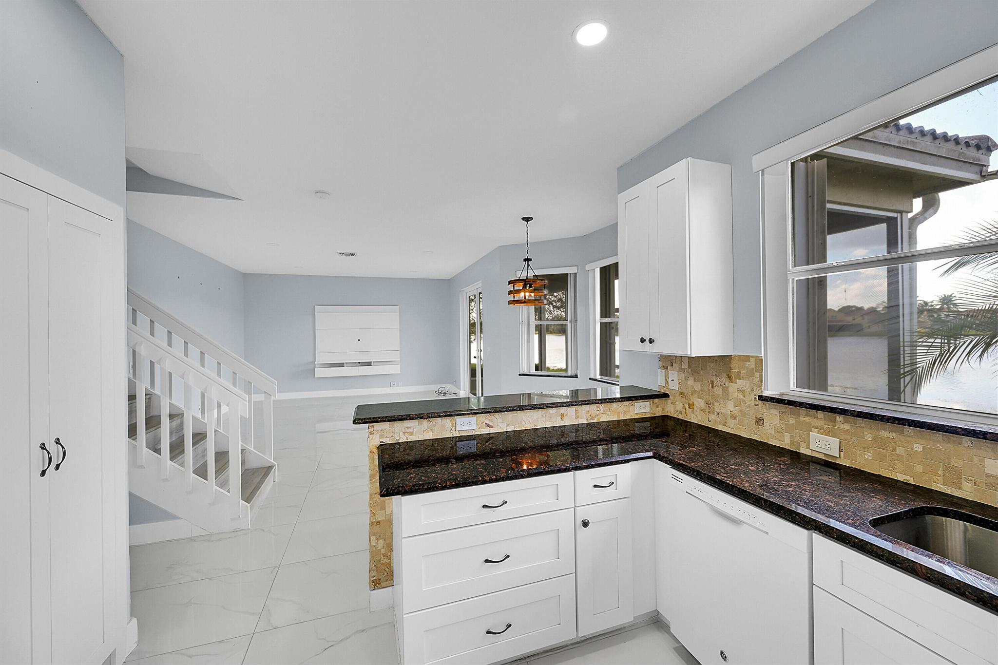 LAKE CHARLESTON TR I 3 - Residential Lease