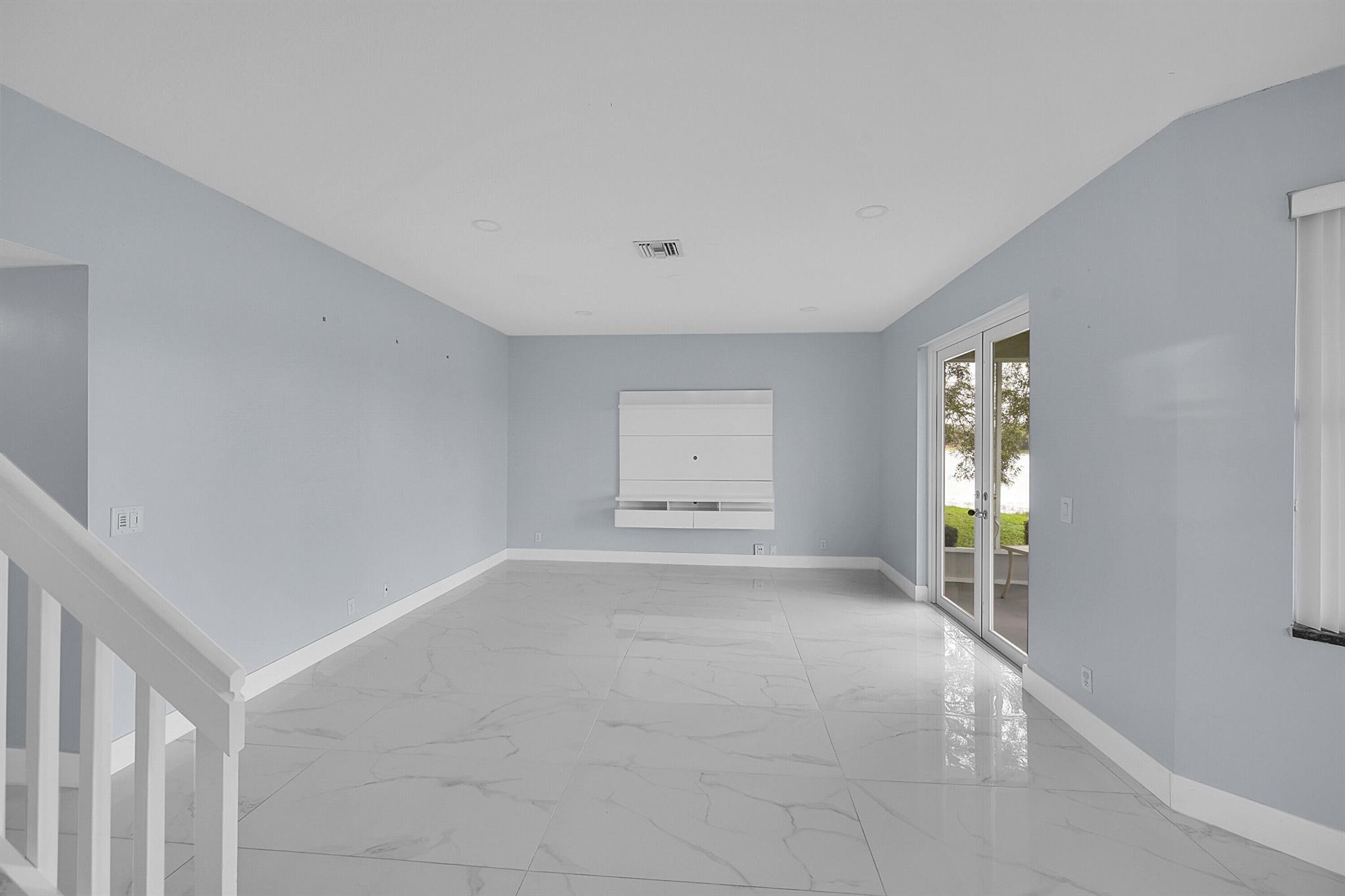 LAKE CHARLESTON TR I 3 - Residential Lease