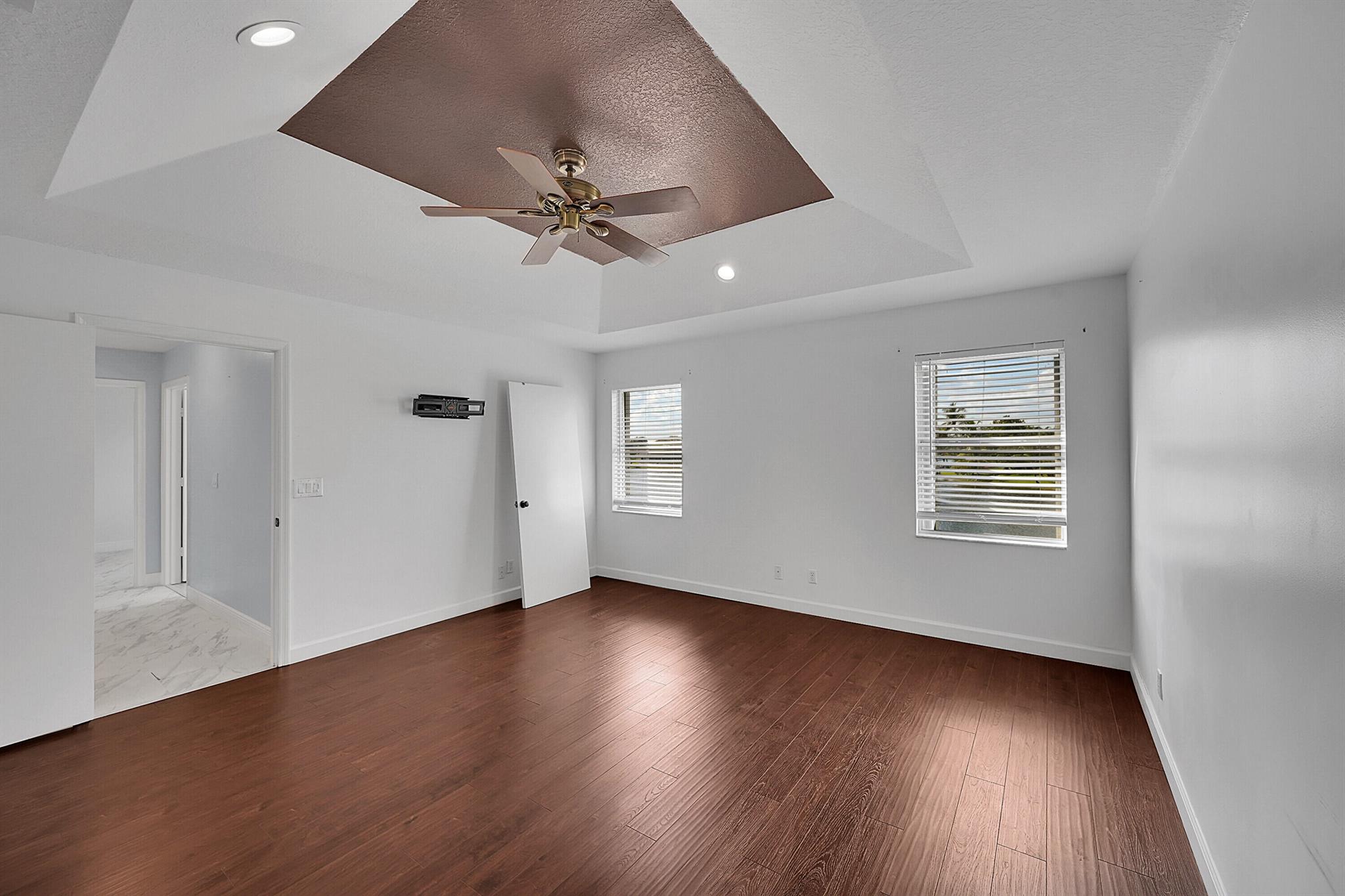 LAKE CHARLESTON TR I 3 - Residential Lease