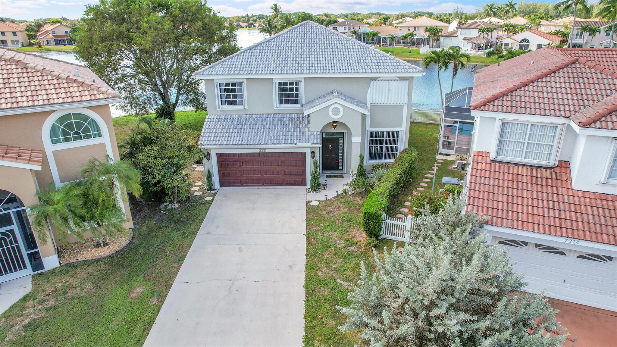 LAKE CHARLESTON TR I 3 - Residential Lease