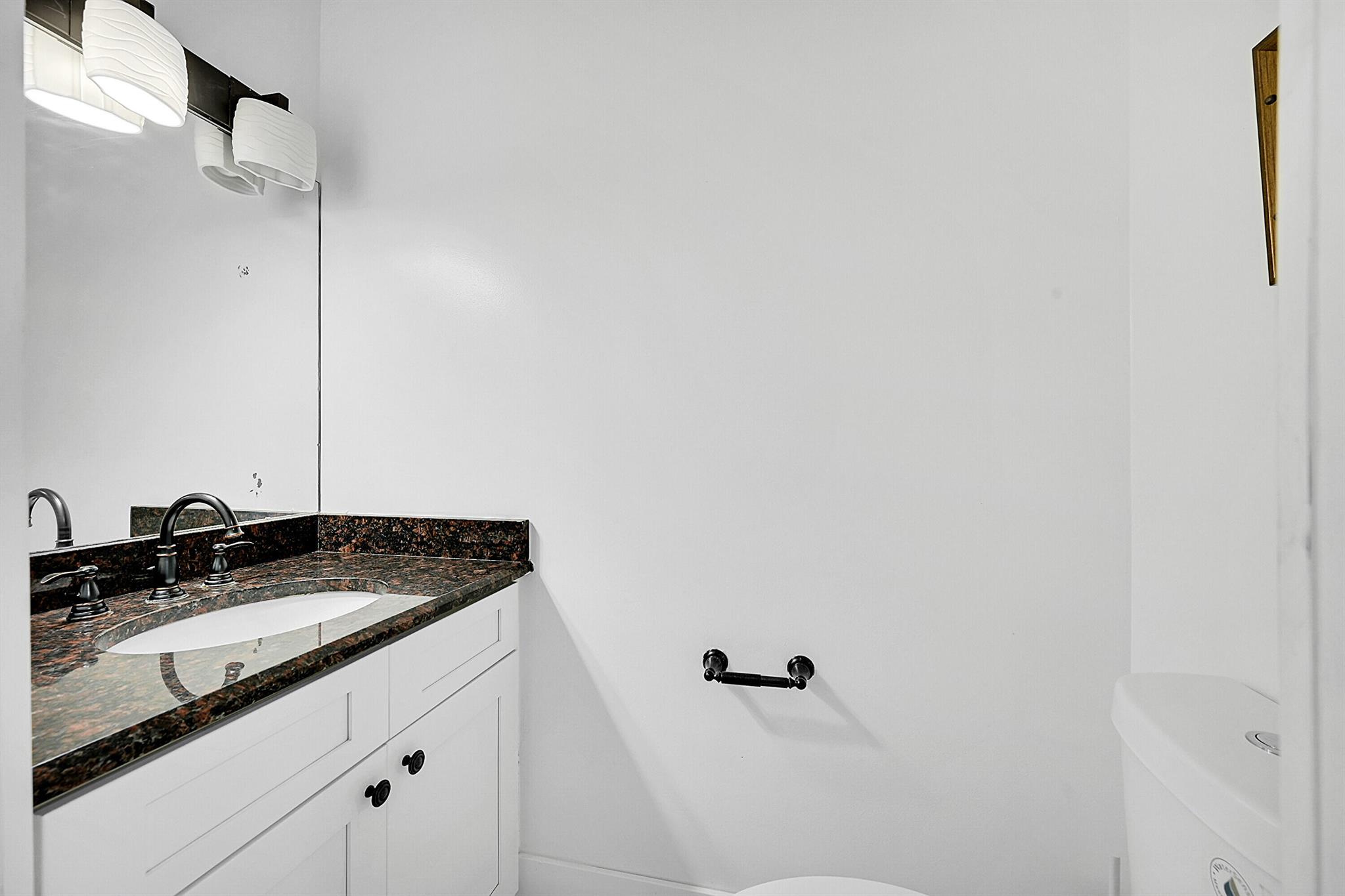 LAKE CHARLESTON TR I 3 - Residential Lease