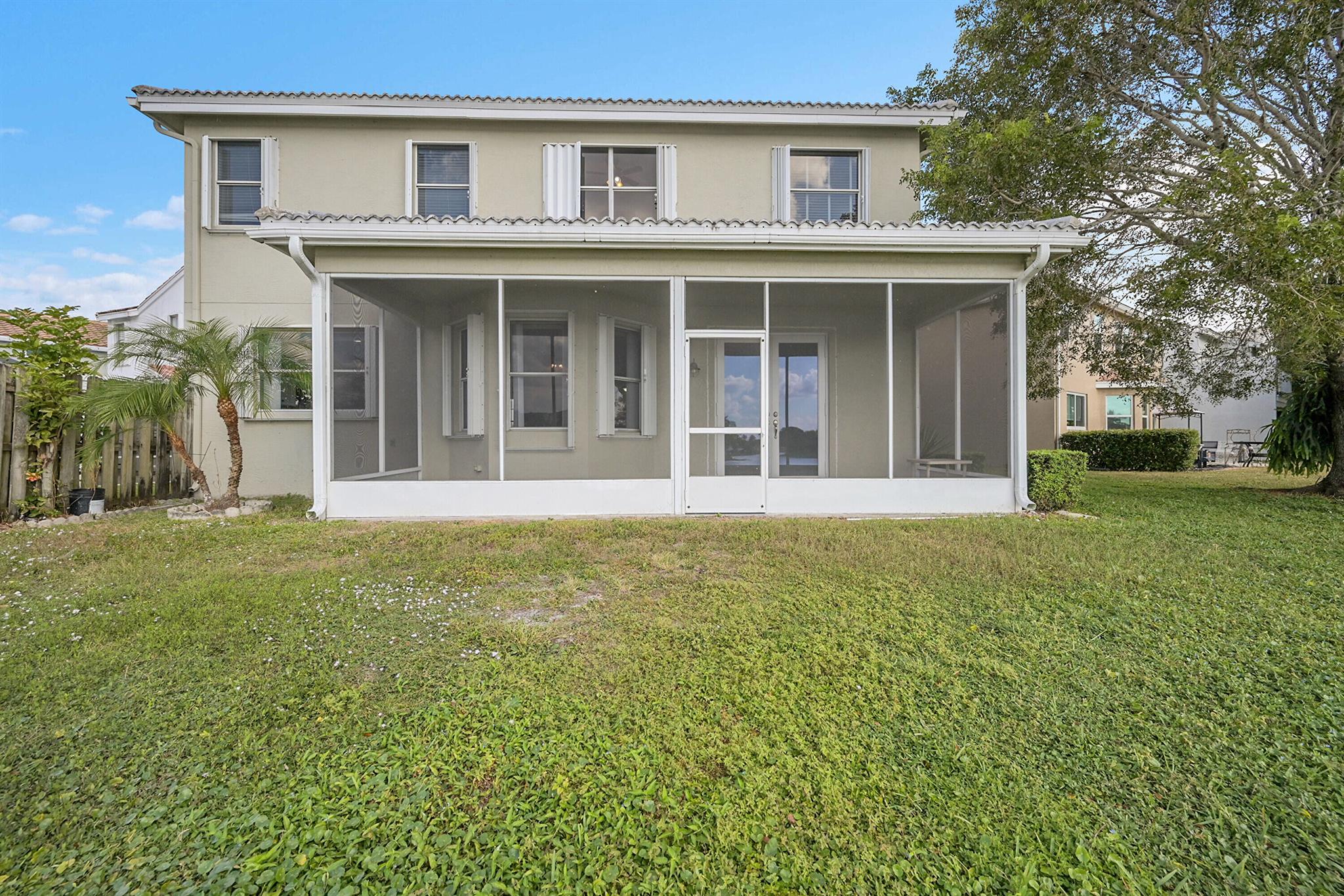 LAKE CHARLESTON TR I 3 - Residential Lease