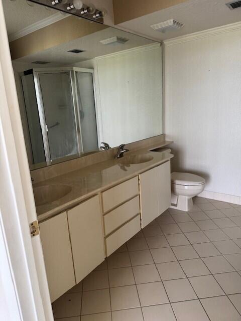 WHITEHALL - Residential Lease