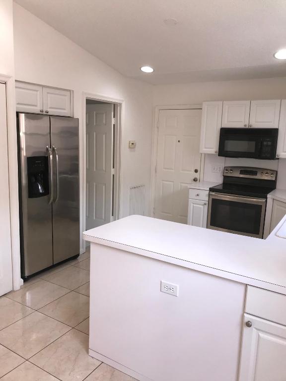 ISLAND OF RIVER BRIDGE - Residential